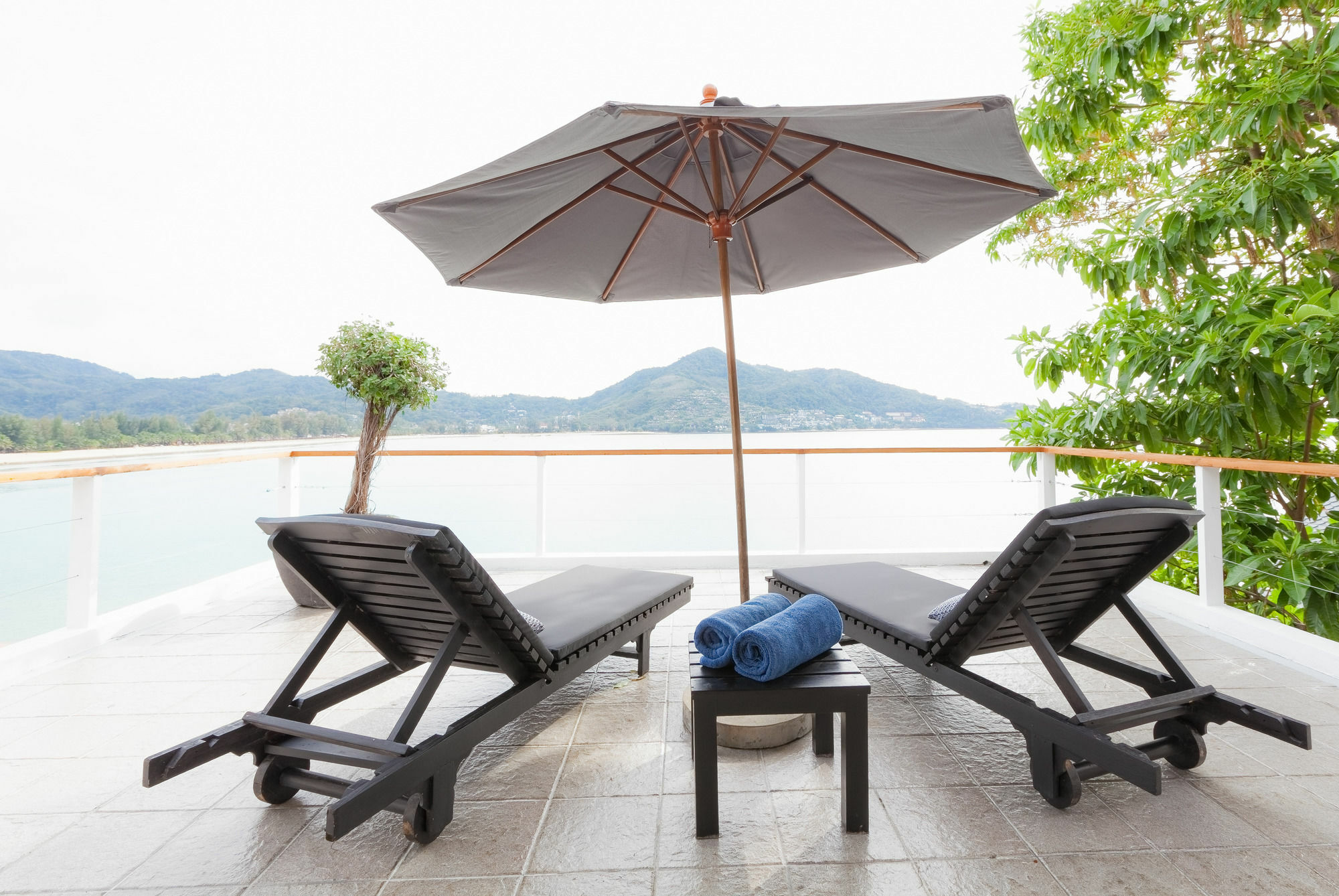 วิลลา เนเวย่า  Villa หาดกมลา ภายนอก รูปภาพ
